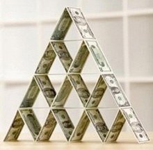 Какая финансовая пирамида наших дней крупнейшая Знакомьтесь доллар
